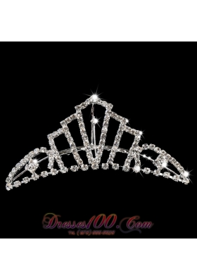 Fashionable Tiara With Rhinestone Adorned