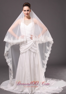Romantic One-tier Wedding Veils With Lace Applique Edge