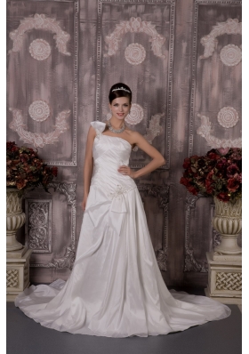 Luxurious A-line One Shoulder Court Train Taffeta Appliques Wedding Dress