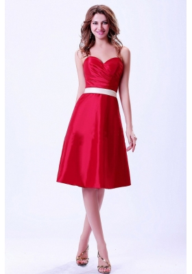 Wine Red Sweetheart Bridemaid Dress With White Belt Knee-length Taffeta