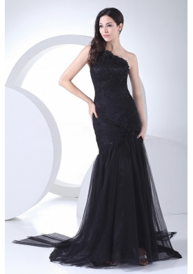 Appliques and Ruching Decorate Bodice One Shoulder Black Tulle and Taffeta Prom Dress For 2013 Brush Train