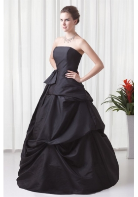 Strapless A-line Black Taffeta Ruche Decorate Quinceanera Dress