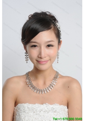 Dreamlike Rhinestone Dignified Necklace