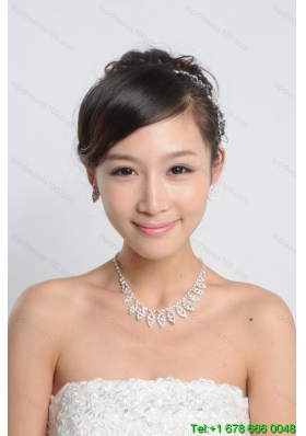 Dreamlike Necklace and Earrings Jewelry Set with Imitation Pearl