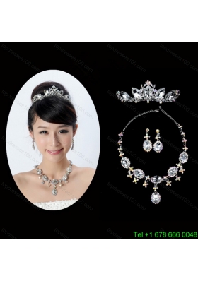 Shimmering Ladies Necklace and Tiara Jewelry Set