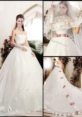 Lovely Sweetheart Lace Appliques and Bowknot Wedding Dresses with Chapel Train