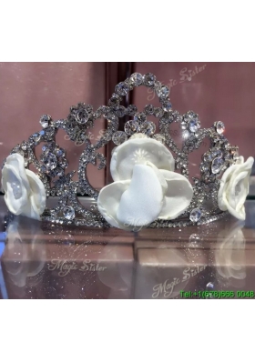 Fashionable Tiara with Shining Rhinestones