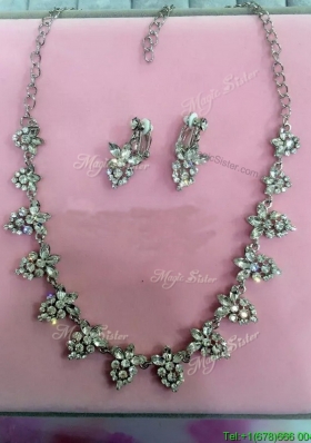 Popular Jewelry Set with Flower Shaped Rhinestone and Alloy