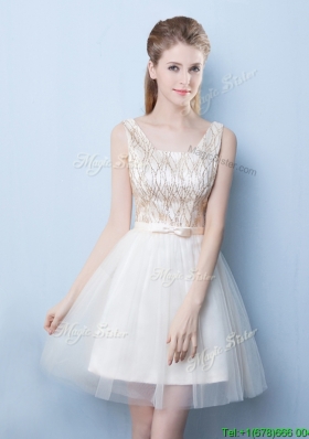 Popular Champagne Square Short Bridesmaid Dress with Sequins and Bowknot
