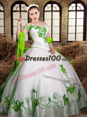 Customized Sleeveless Taffeta Floor Length Lace Up Quinceanera Dress in White with Embroidery