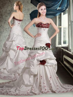 Lovely White And Red Sweetheart Zipper Appliques and Pick Ups and Hand Made Flower Wedding Dresses Brush Train Sleeveless
