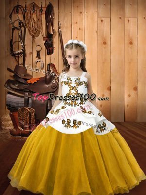 Cute Gold Organza Lace Up Little Girls Pageant Gowns Sleeveless Floor Length Embroidery