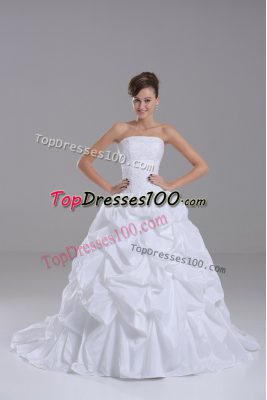 Inexpensive White Sleeveless Brush Train Lace and Pick Ups Wedding Gowns