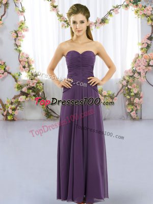 Colorful Sweetheart Sleeveless Bridesmaid Dresses Floor Length Ruching Purple Chiffon