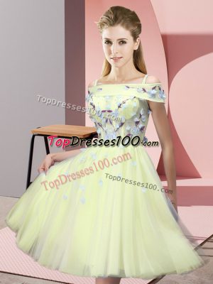 Yellow Lace Up Wedding Guest Dresses Appliques Short Sleeves Knee Length