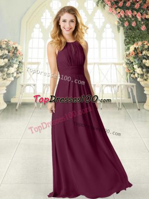 Customized Scoop Sleeveless Prom Evening Gown Floor Length Ruching Burgundy Chiffon