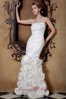 Fabulous Mermaid Strapless Floor-lengthTaffeta Hand Made Flowers Wedding Dress  - Top Selling