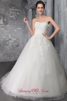 Fashionable Ball Gown Sweetheart Chapel Train Tulle Appliques Wedding Dress - Top Selling