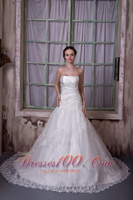 Gorgeous A-line Strapless Wedding Dress Taffeta and Lace Appliques Chapel Train