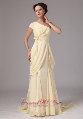 Discount One Shoulder Hand Made Flower Chiffon Brush Train For Light Yellow Mother Of The Bride Dress In Newnan Georgia