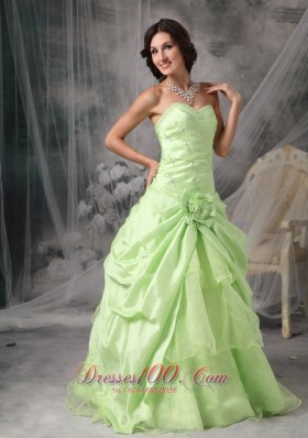 2013 Apple Green A-Line / Princess Sweetheart Prom Dress Taffeta Beading