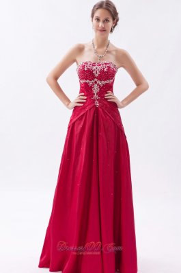 Clearence Wine Red Column / Sheath Strapless Prom Dress Satin Embroidery with Beading Floor-length