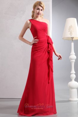 Plus Size Elegant Red Column One Shoulder Bridesmaid Dress Floor-length Chiffon Ruch