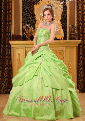 Unique Spring Green Quinceanera Dress Strapless Taffeta Beading Ball Gown Fashion