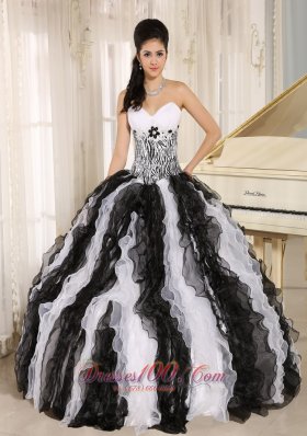 White and Black Ruffles Quinceanera Dress With Appliques Sweetheart For Custom Made In Honolulu City Hawaii Fashion