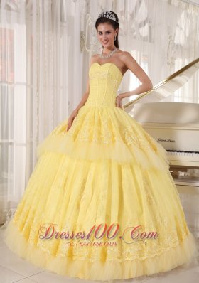 Simple Yellow Quinceanera Dress Sweetheart Organza Appliques Ball Gown Plus Size
