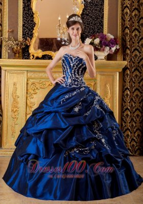 Modest Navy Blue Quinceanera Dress Sweetheart Taffeta Appliques Ball Gown  for Sweet 16
