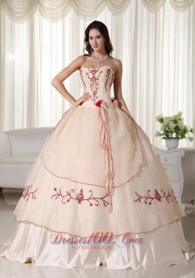 Puffy Champagne Ball Gown Sweetheart Floor-length Organza Embroidery Quinceanera Dress