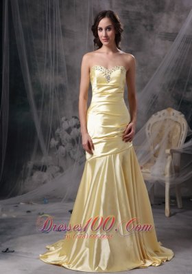 On Sale Perfect Light Yellow Mermaid Sweetheart Evening Dress Taffeta Beading Brush Train