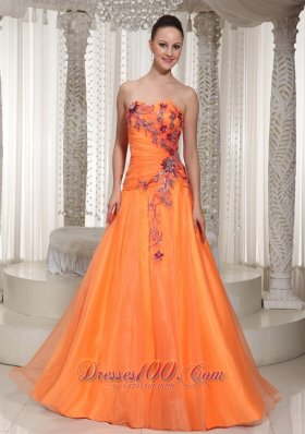 2013 Ruched Bodice 2013 Orange Sweetheart Prom Dress With Appliques