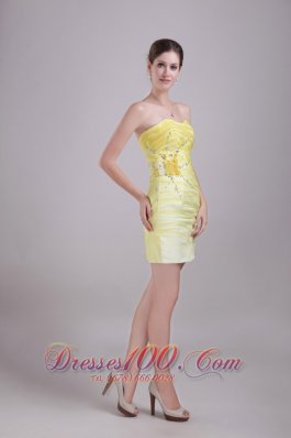 Yellow Column/Sheath Sweetheart Mini-length Taffeta and Organza Beading Prom / Homecoming Dress