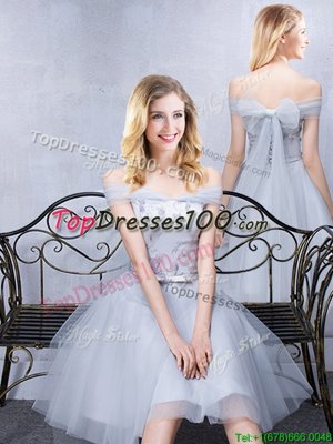 Edgy Short Sleeves A-line Wedding Party Dress Grey Off The Shoulder Tulle Sleeveless Knee Length Lace Up