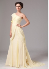 One Shoulder Hand Made Flower Chiffon Brush Train For Light Yellow Bridesmaid Dress