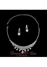 Shimmering Rhinestone Bridal Necklace and Earrings Jewelry Set