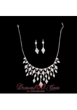 Amazing Rhinestone Alloy Plated Jewelry Set Including Necklace And Earrings