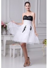 Beading and Appliques Decorate Ruching Organza 2013 Prom Dress Knee-length