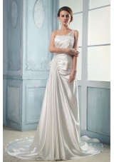 2013 Wedding Dress With One Shoulder Appliques and Beading Ruching Court Train