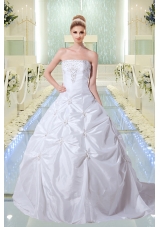 Brand New Style Strapless Wedding Dresses with Embroidery