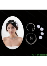 Fashionable Bracelet with Crystal Necklace and Earing Jewelry Set