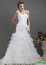 2015 Exquisite One Shoulder Wedding Dress with Ruching and Hand Made Flowers