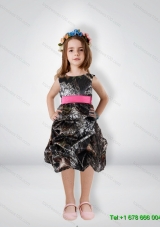 Fashionable Knee Length Little Girl Pageant Dresses with Sashes