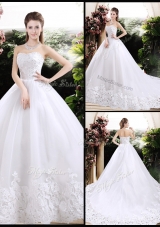 New Style Ball Gown Sweetheart Chapel Train Wedding Dresses with Appliques