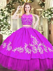 Scoop Sleeveless Quinceanera Dress Floor Length Beading and Appliques Red Tulle