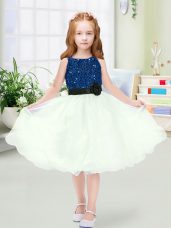 Unique Blue And White Zipper Flower Girl Dresses for Less Sequins and Hand Made Flower Sleeveless Knee Length