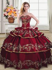 Embroidery and Ruffled Layers Vestidos de Quinceanera Wine Red Lace Up Sleeveless Floor Length