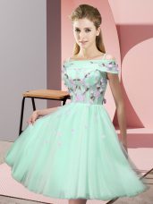 Pretty Apple Green Empire Off The Shoulder Short Sleeves Tulle Knee Length Lace Up Appliques Bridesmaid Dress